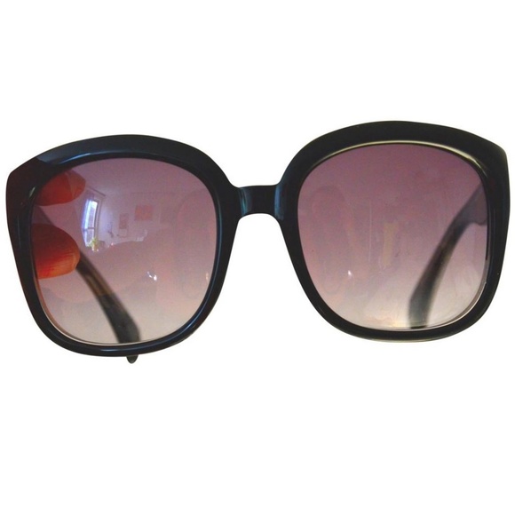 Alexander McQueen Black Oversize Amq 4190 Sunglass - Picture 6 of 7